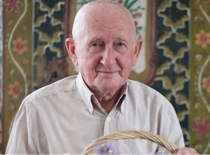 Ma 89 éves a bükki füvesember! Nagyon sok Boldog születésnapot kívánunk Szabó Gyuri bácsinak! Isten éltesse!Köszöntsük sok lájkkal!