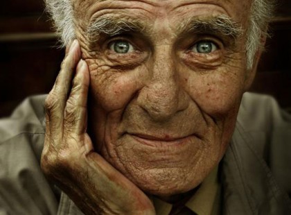 Kiszáll a NAV, hogy ellenőrizzék az idős bácsit… de amit az öreg tesz az egyszerűen zseniális!