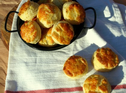 A legfinomabb töpörtyűs, hájas pogácsa és 1 hajtogatás nélküli leveles tészta recept!