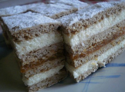 Balaton szelet, rengeteg krémmel! Mennyei édesség!