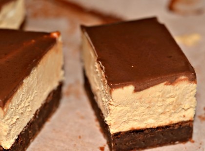 Bámulatos csokoládészelet – a tésztája, a krém és a bevonat is nagyon csokis!