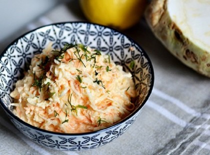 Fenséges sajtos zellerkrém, puha kenyérrel csodás!