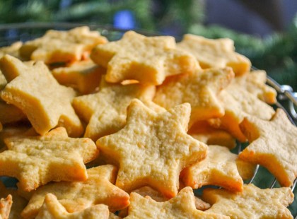 Filléres sajtos karácsonyi csillagok – na ezt nevezem tökéletes sós sütinek!