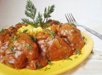 Fokhagymás csirkemáj paradicsomszószban – puha, szaftos…nyammmi! :)