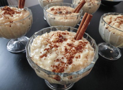 Forró tejberizs, fahéjas vagy kakaós porcukorral jól megszórva!