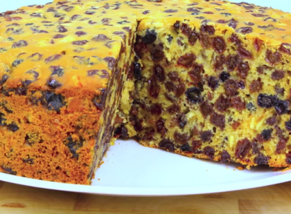 Gyümölcskenyér 3 hozzávalóból – nagyon gyümölcsös ízélmény!