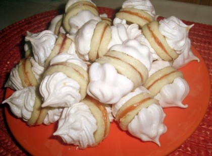 Habcsókos karácsonyi falatkák – Isteni az íze, könnyű elkészíteni, a látványa pedig megragadó!