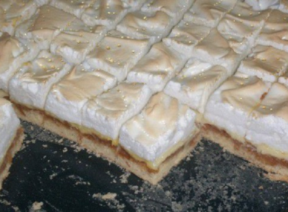 Házi almás pite maradék főtt krumpliból, ízletes habos finomság!