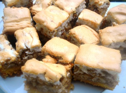 Házias habos dióslepény – A látvány önmagáért beszél… :)