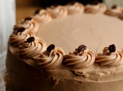 Ízletes diós kávétorta, ne állj ellen a krémes kísértésnek!