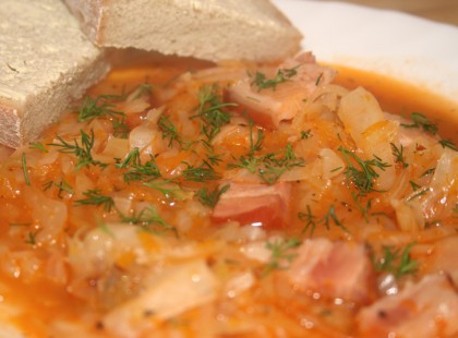 Ízletes lucskos káposzta tejföllel és akár egy kevés ecettel is!