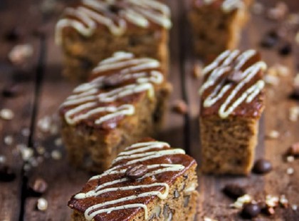 Karácsonyi diós kávés szelet – tej nélkül készül, azonnal puha tésztácska!