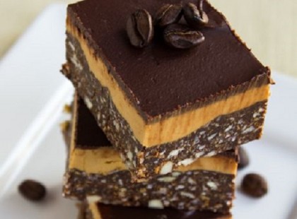 Kávés mogyorós szelet sütés nélkül – ha csak rá gondolok, megkívánom!