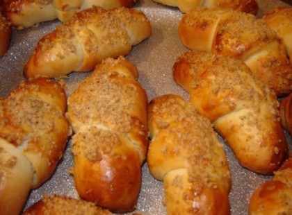 Kelesztés nélküli diós kifli – ahogy a nagymamáink készítették!