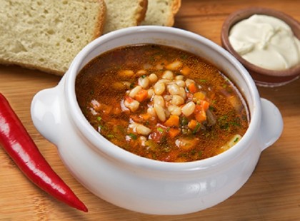 Körmös bableves, a férfiak kedvence, de nem is csoda!