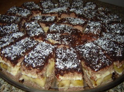 Krémes diós szelet – vaníliakrémmel és meglepetés töltelékkel!