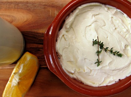 Krémsajt aludttejből – milliószor jobb, mint a bolti!