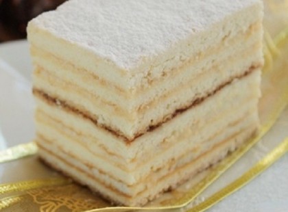 Margit-szelet lágy vaníliás finomság! Gyermekkorunk nagy kedvence!