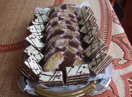 Mézes tészta és Méteres kalács! Hmm… micsoda finomságok!