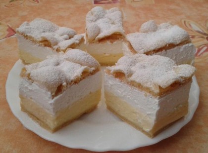 Nagyon finom, könnyű Felhő szelet sütemény! Próbáljátok ki nagyon finom!