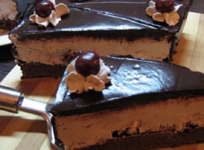 Nagyon krémes csokoládés szelet – garantáltan senki nem tudd majd neki ellenállni!