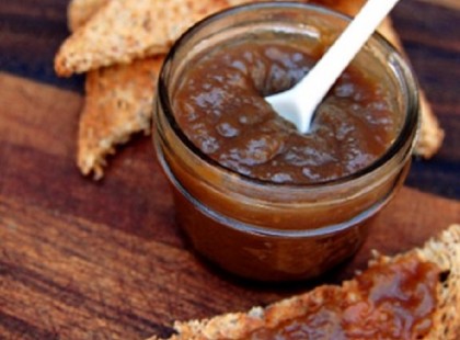 Naspolyalekvár, olyan finom és édes, hogy kenyérre kenve is fenséges!