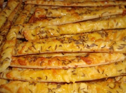 Omlós sajtosrudacskák, szinte a semmiből! Nem győzök eleget sütni belőle!