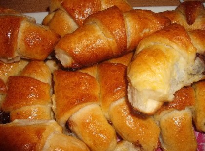 Puha karácsonyi kiflik, különleges lekváros töltelékkel!