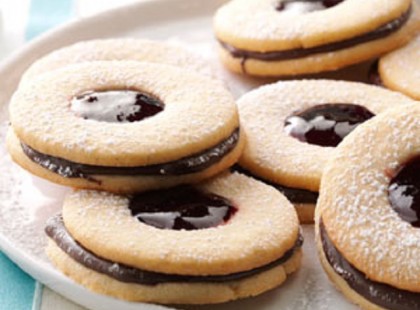 Puha teasütemény különleges töltelékkel: csokoládékrém forrázott habbal!