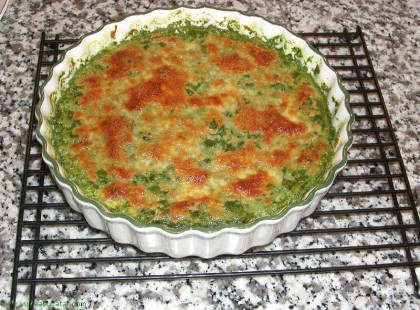 Rakott spenót rántottával, tetején reszelt sajttal! úúúúúúgy imádom :)