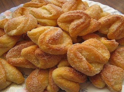 Rengeteg sütihez használható túrós tészta: lehet belőle lekváros kifli, keksz és még sok egyéb!