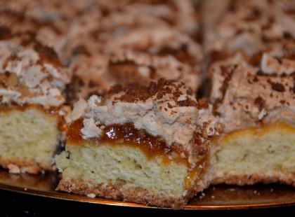 Sárgabarack-kocka ünnepi finomság, amit mindenki szeret!