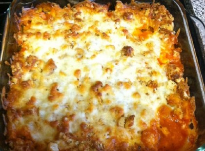 Szalonnás csirkés rakott tészta, rengeteg sajttal!