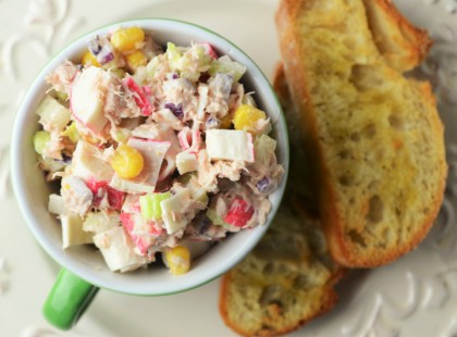 Tavaszi-nyári hűsítő saláta, egy szelet pirítóssal a legízletesebb!