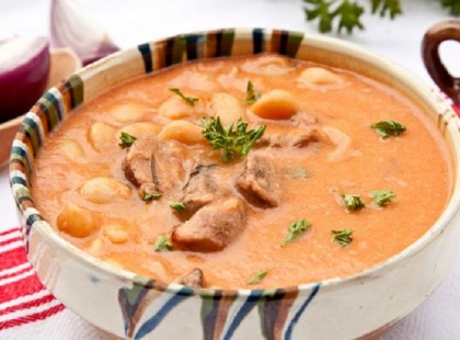 Tejfölös babgulyás füstölt oldalassal! Igazi magyaros recept!