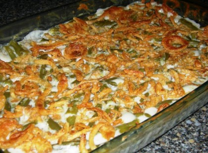 Tejfölös rakott zöldbab reszelt sajttal! Olcsó egytálétel a sütőből!