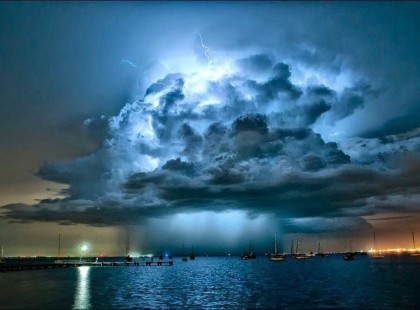 FIGYELEM! 14 megyére adtak ki figyelmeztetést! jégeső ,villámlás és felhőszakadás jön!