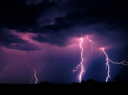 Riasztást adtak ki : ekkor csap le vihar és jégeső az országra