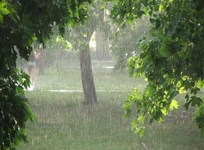 Az elmúlt 10 év leghűvösebb nyara lesz idén! Fürdőruhára ritkán lesz szükség...Ez vár ránk pontosan: