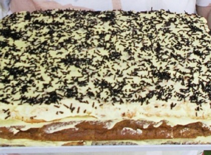 A világ legfinomabb diótortája, annyira ínycsiklandó, hogy rögtön két szeletet tegyél belőle a tányérra!