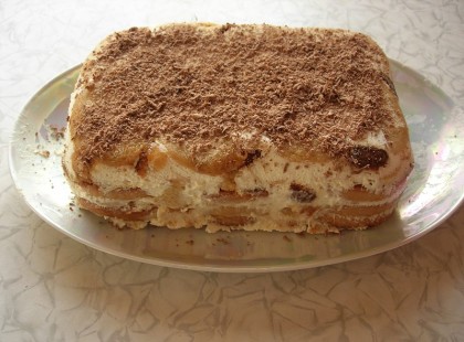 Nem csinált mást, csak az olcsó teasüteményt fóliába tette és feltekerte! 15 perc múlva a süteménynek hűlt helye volt!