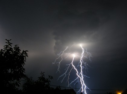 Figyelem!10 megyében kell készülni brutális felhőszakadásra, mutatjuk, hogy hol!