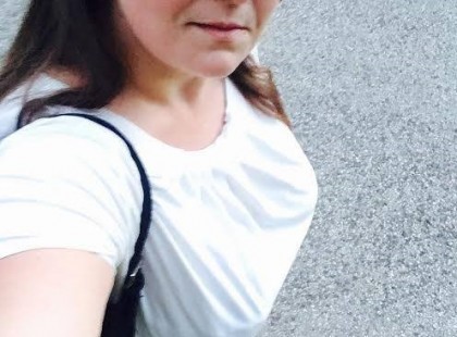 Jézusom, milyen csaj ül mellettem, átülök máshova