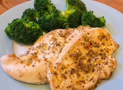 Így süss omlós csirkemellet!