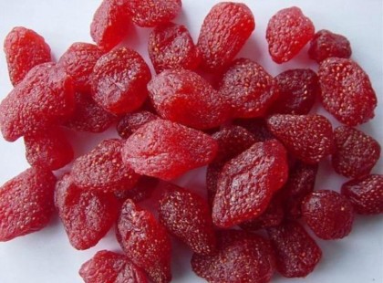 Kandírozott eper, hihetetlenül finom és egy szempillantás alatt elkészíthető!