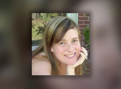 A szülei megnézik ezt a régi fényképet, és lefagynak – amit látnak, nem lehetséges.