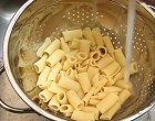 Aki szereti a kifőtt tésztát, annak mindenképpen ismernie kell ezeket a trükköket! Már csak azért is, mert az emberek többsége NEM is hallott ezekről…