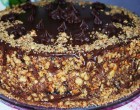 Király-torta, az ünnepi alkalmak fénypontja ez a diós, csokoládékrémes csoda!