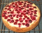 Vett 300 g meggyet és elkészítette a világ legkrémesebb pitéjét!