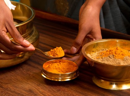 A kurkuma jobban gyógyít, mint a patikában kapható gyógyszerek! Ezután kevesebbszer vezet majd az utad a gyógyszertárba